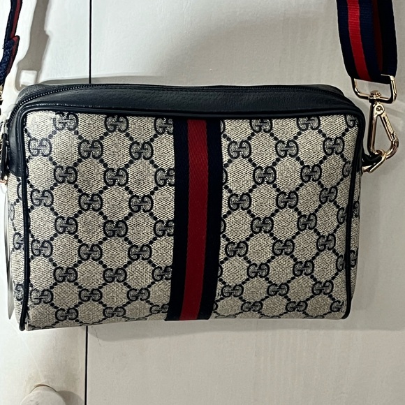 Gucci Beige GG Canvas clutch, converted into Crossbody with Navy and Red Stripe - Picture 4 of 15